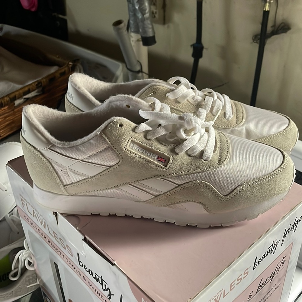 Women Reebok brand new no box